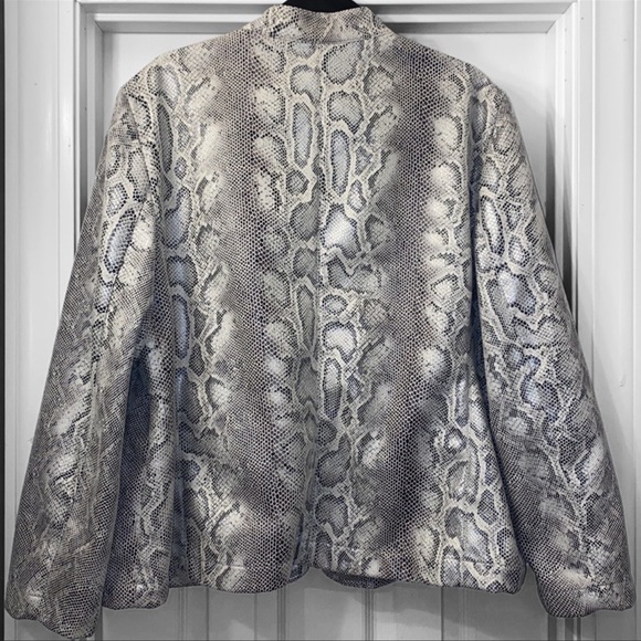 alfred dunner Sweet Temptation Python Print Jacket - Picture 3 of 6